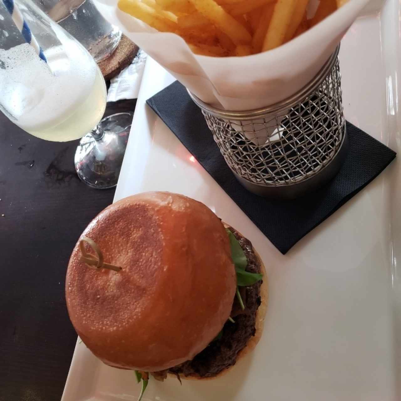 hamburguesa con papas