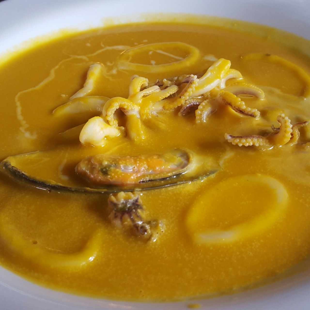 crema de zapallo y mariscos