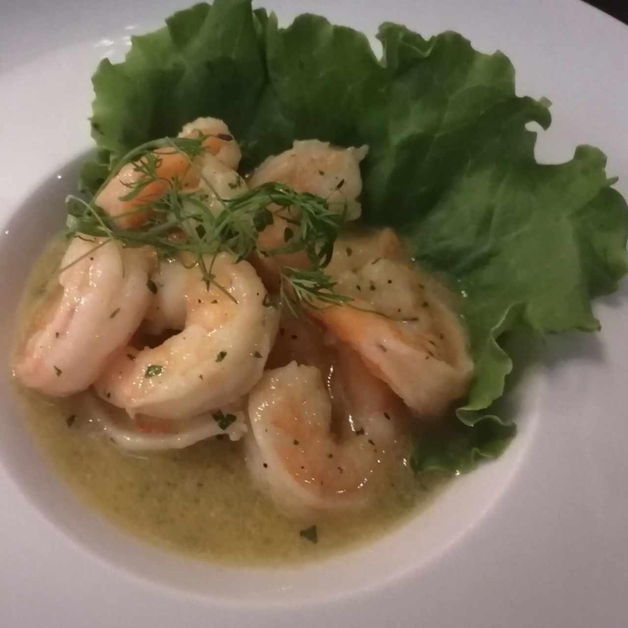 Camarones al ajillo