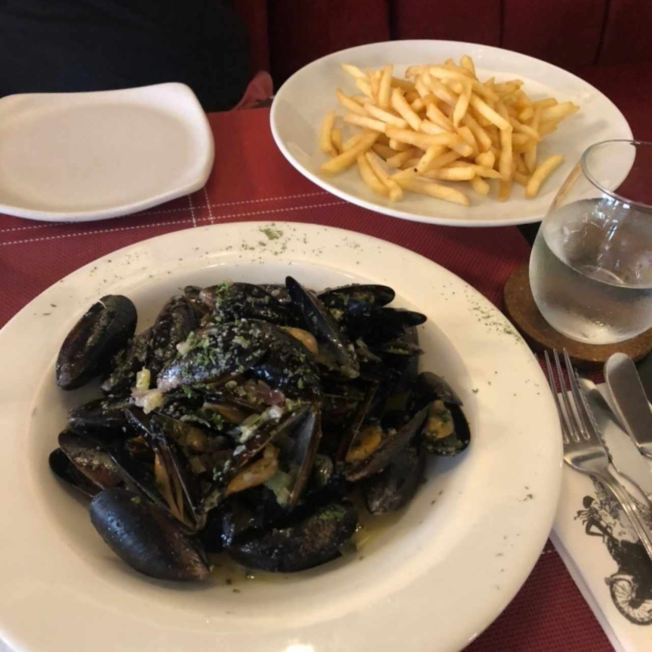 Moules Mariniéres, Frites á volonté