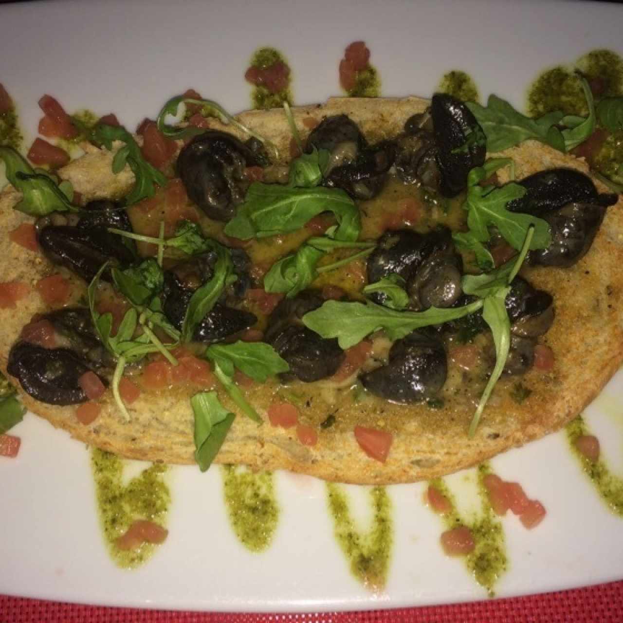 Escargots au beurre persillé sur tartine