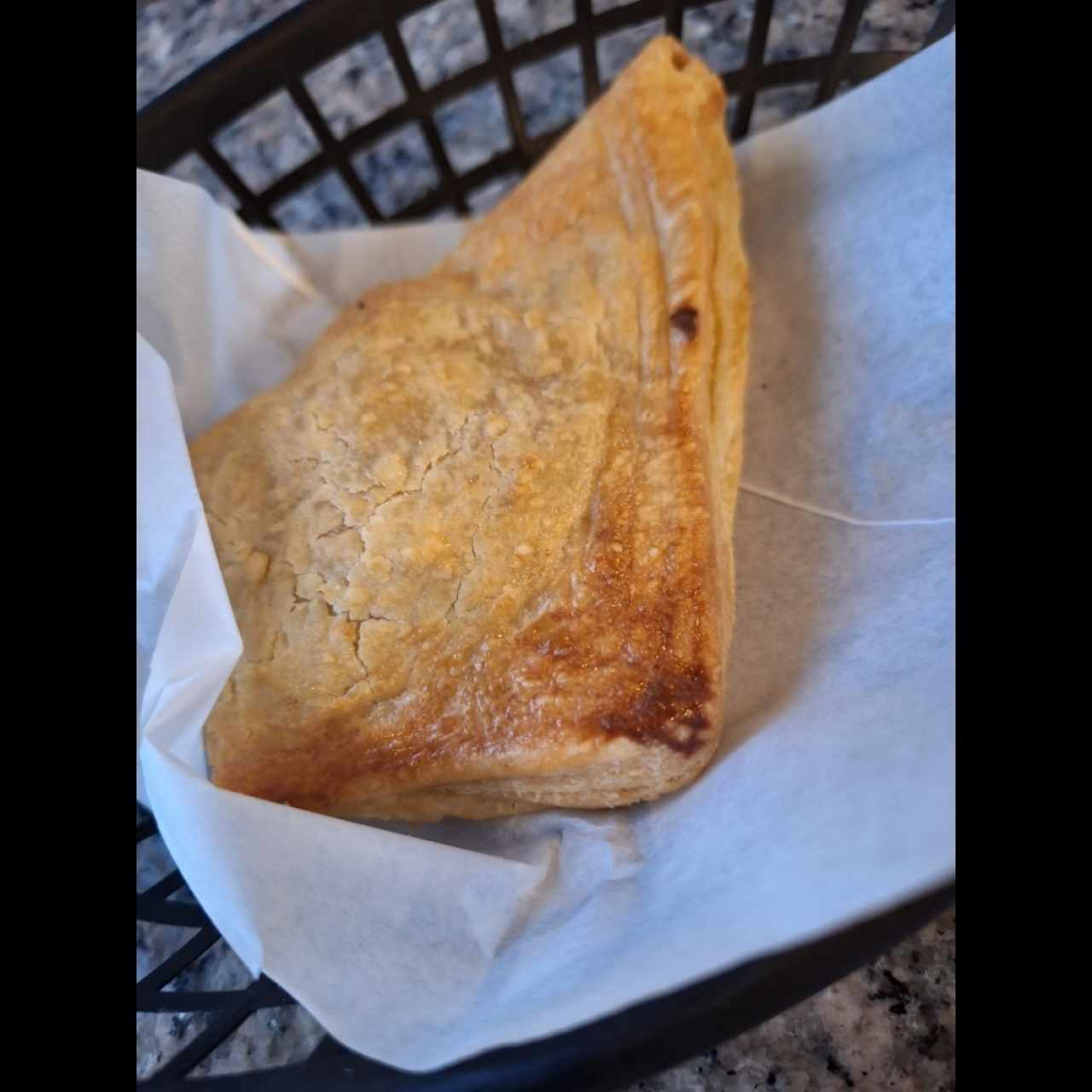 Empanada de Berenjena Con Queso Feta