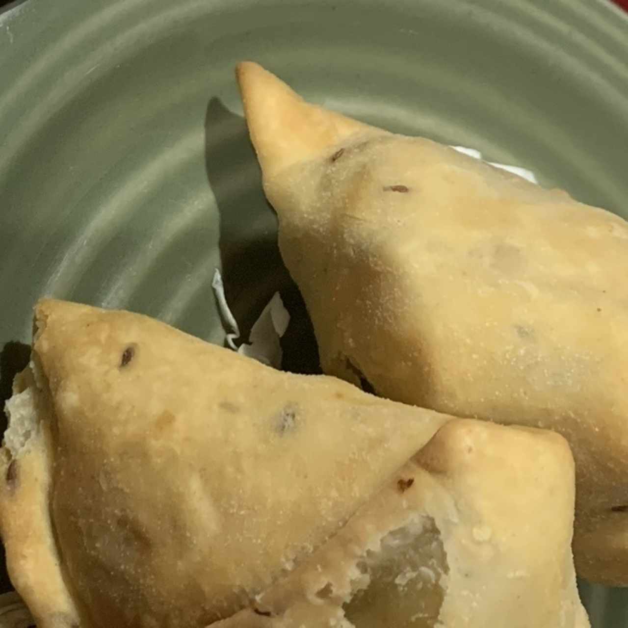 Gosht Samosas