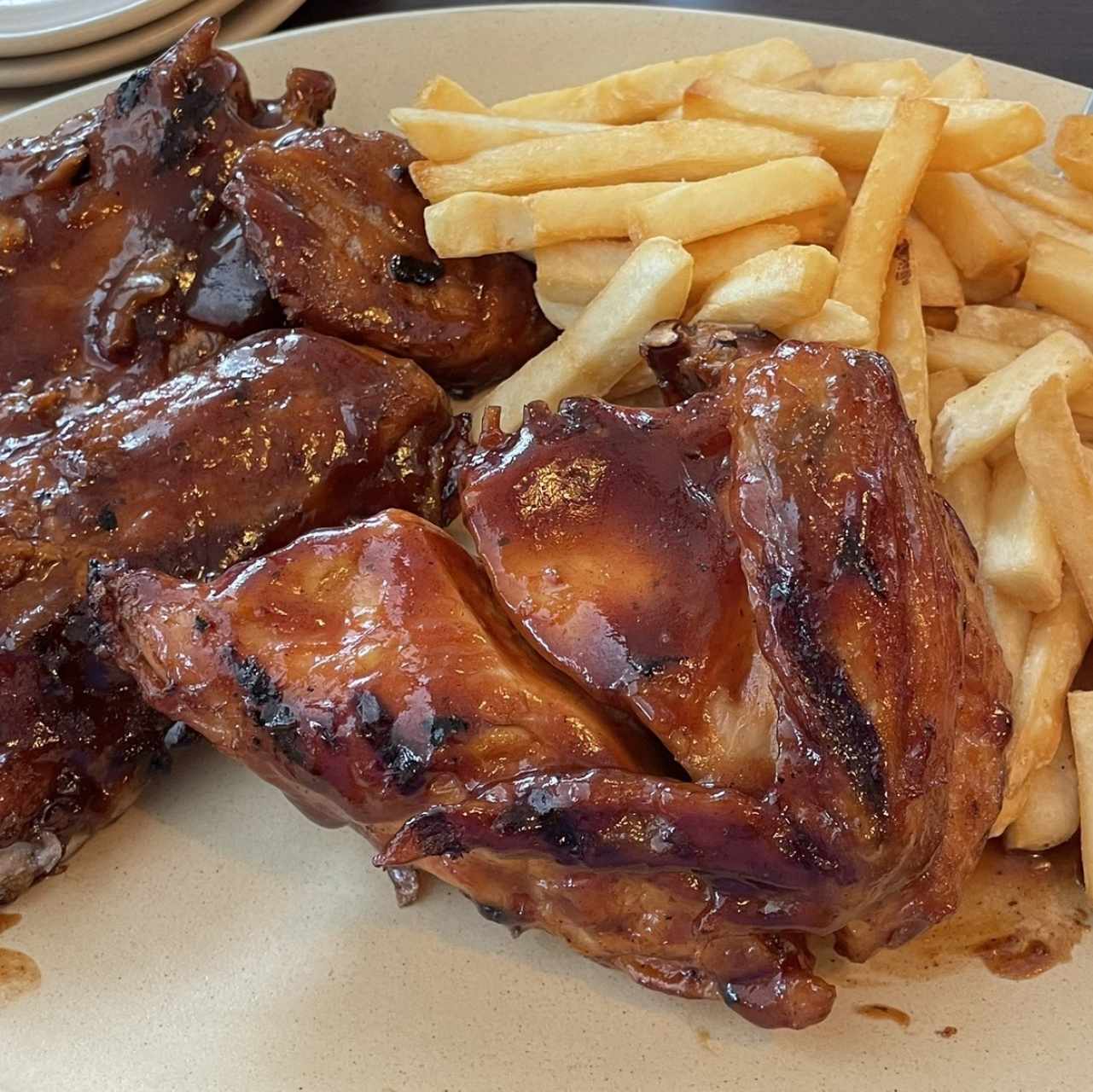 Short Ribs y BBQ Chicken