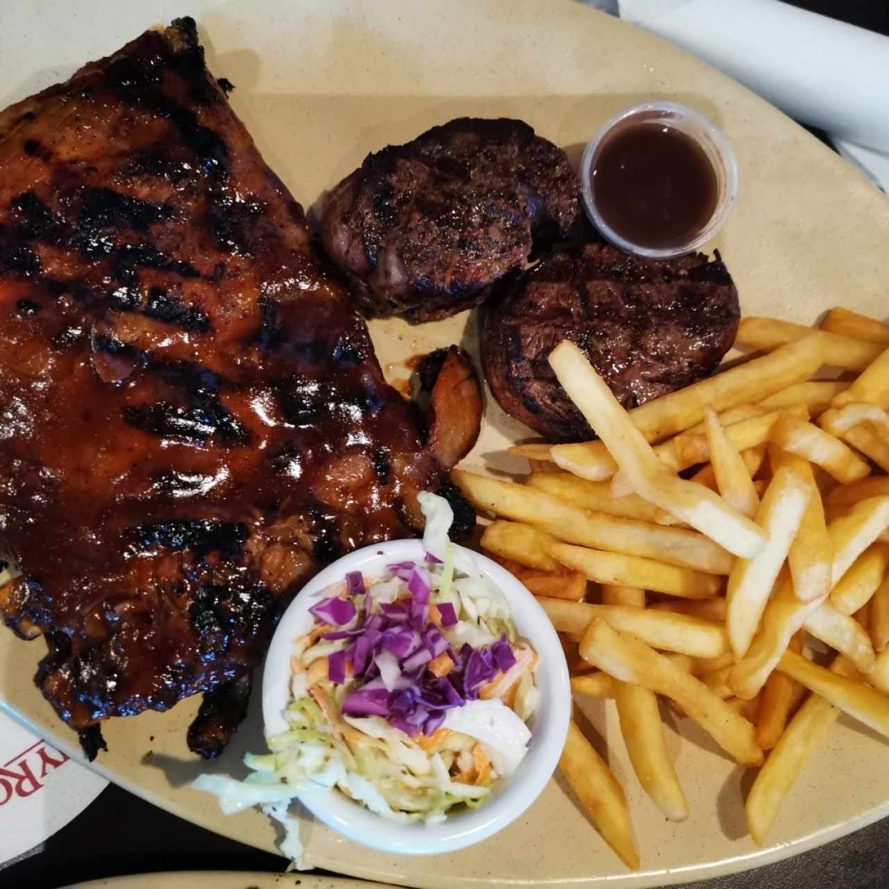 Ribs y Medallones Combinación 