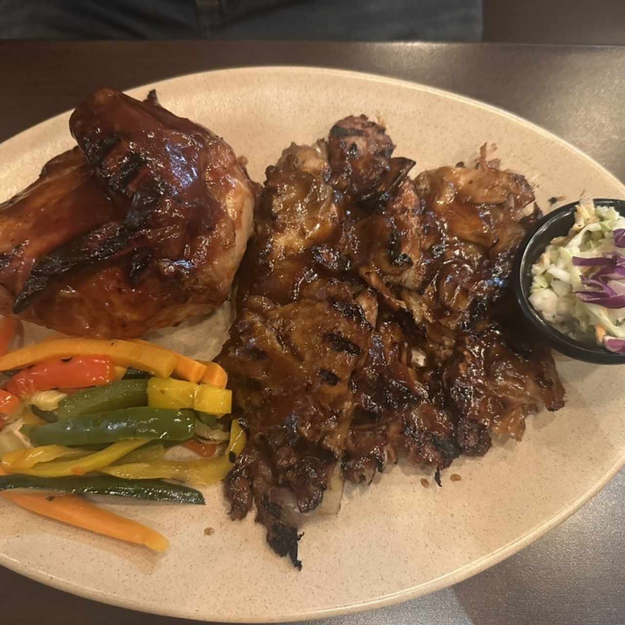 Short Ribs y BBQ Chicken