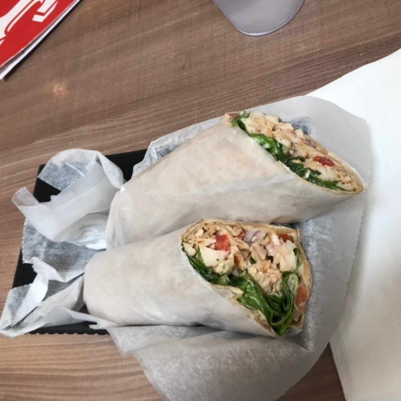 Wrap de Caesar Salad con Pollo