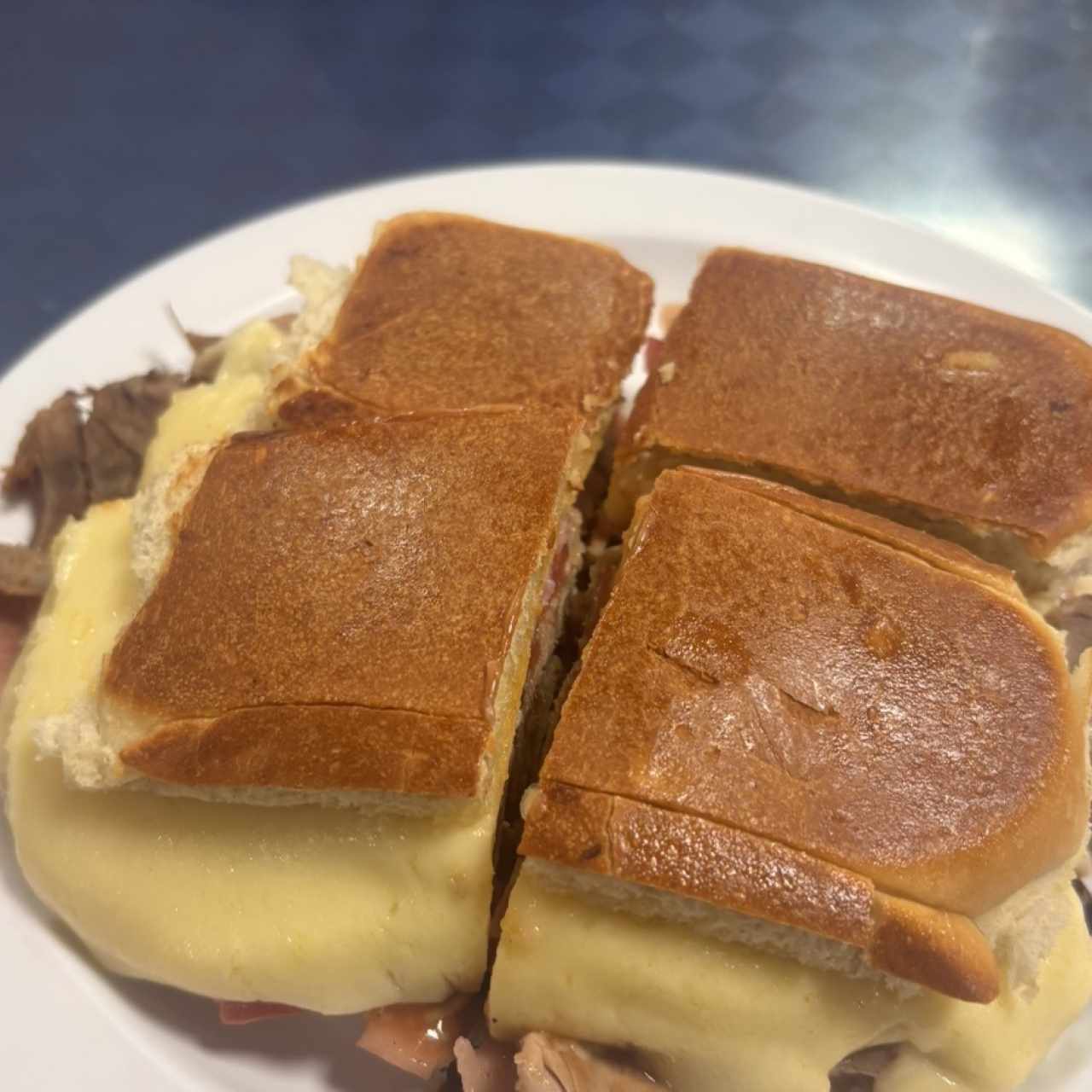 EMPAREDADOS - Emparedado Cubano