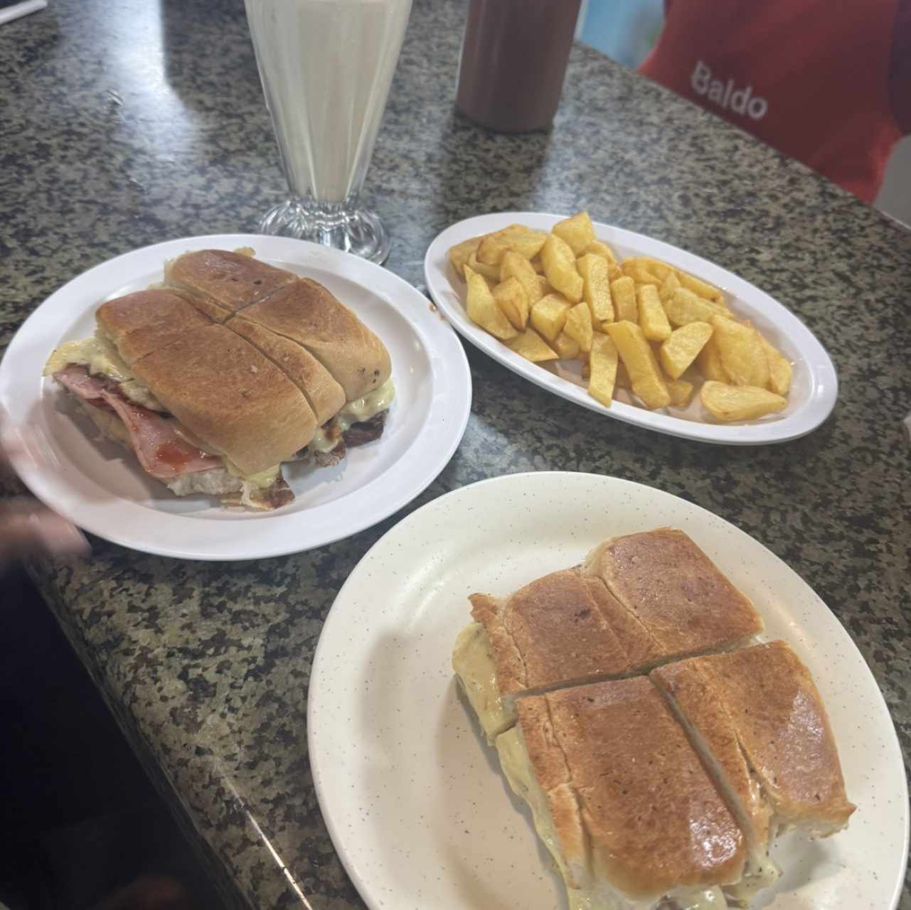 EMPAREDADOS - Emparedado Cubano