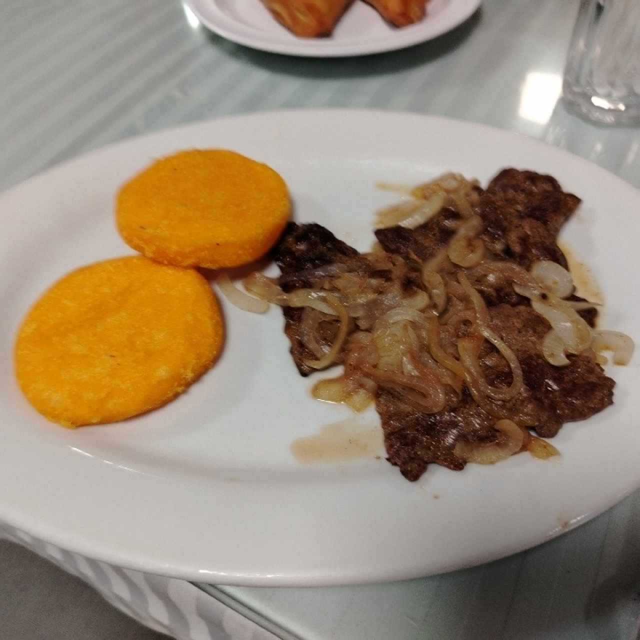 Hígado encebollado 