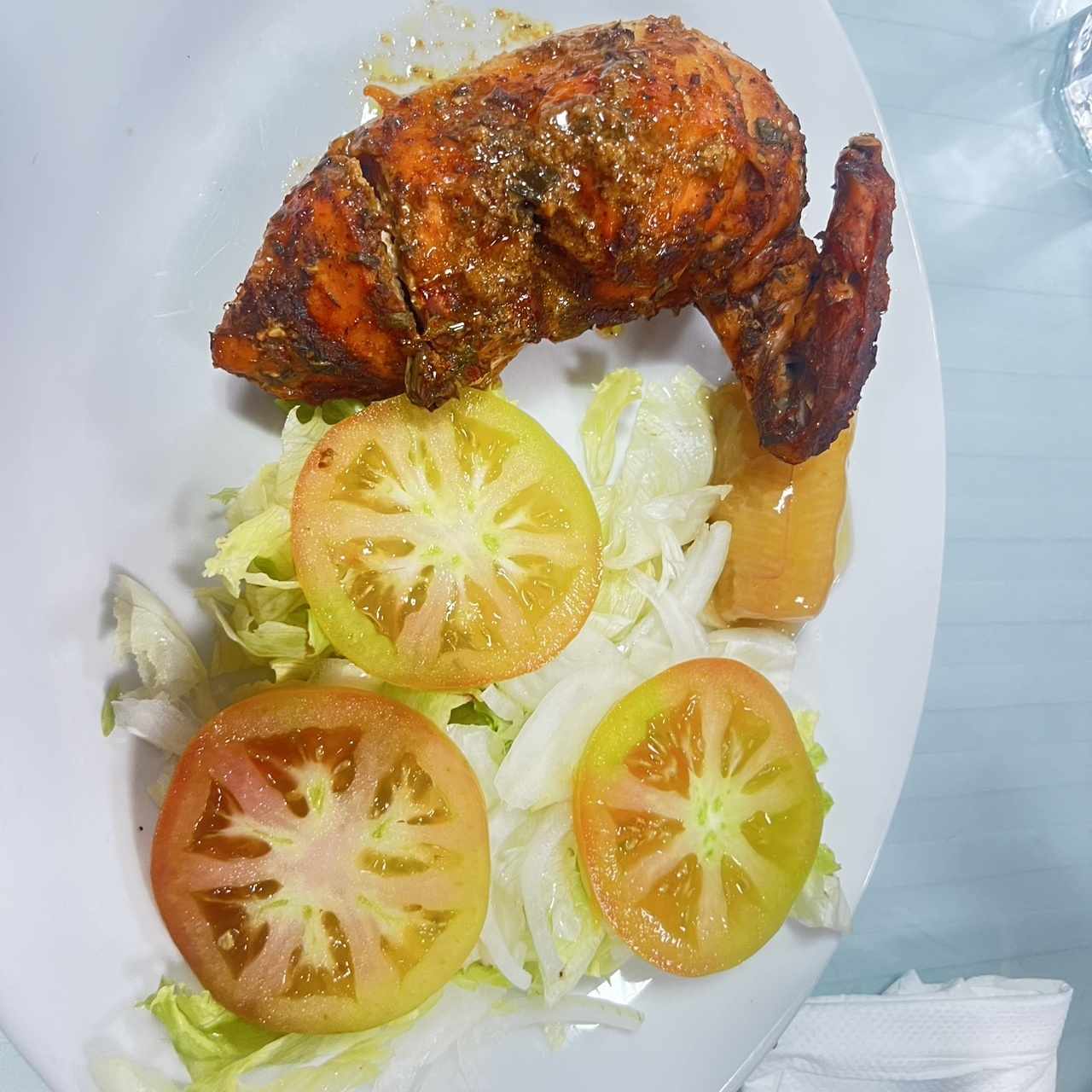 Pollo asado con ensalada 
