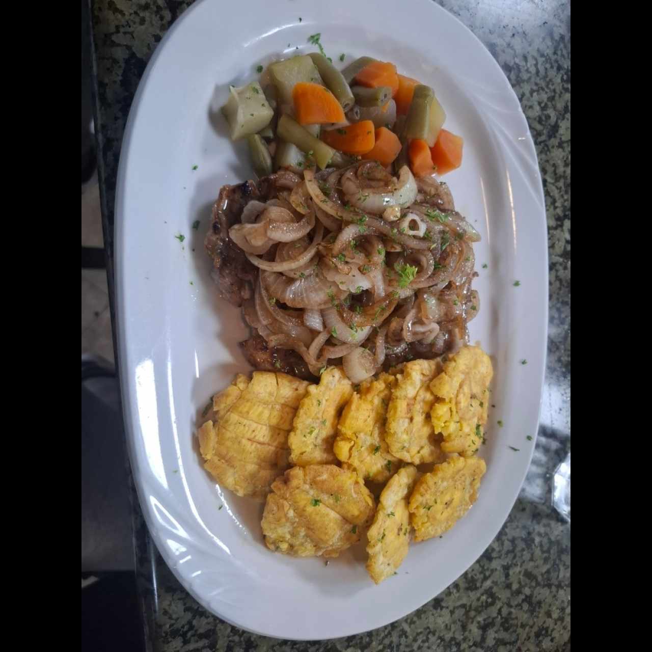 Desayunos - Bistec Encebollado