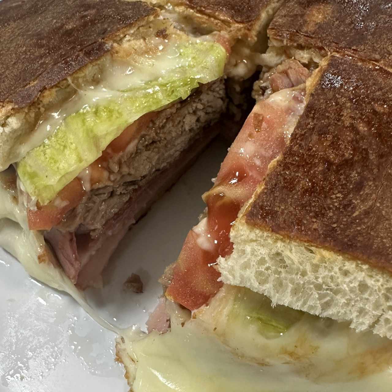 EMPAREDADOS - Emparedado Cubano
