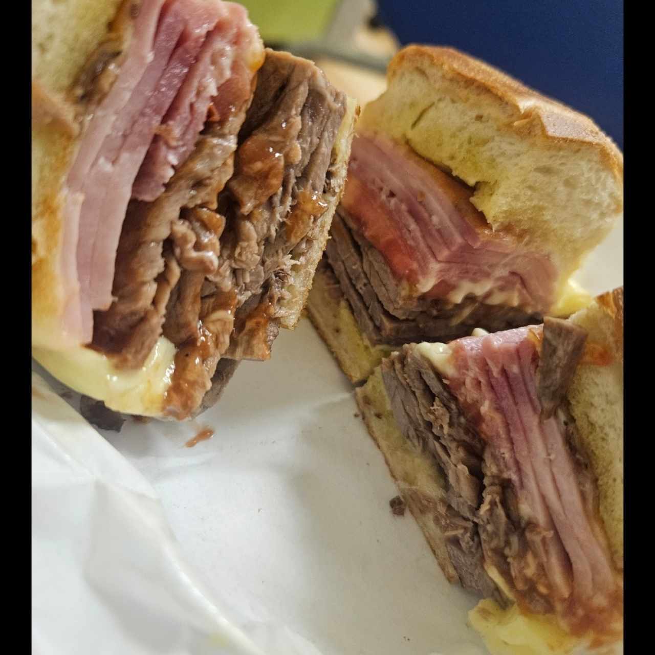 EMPAREDADOS - Emparedado Cubano