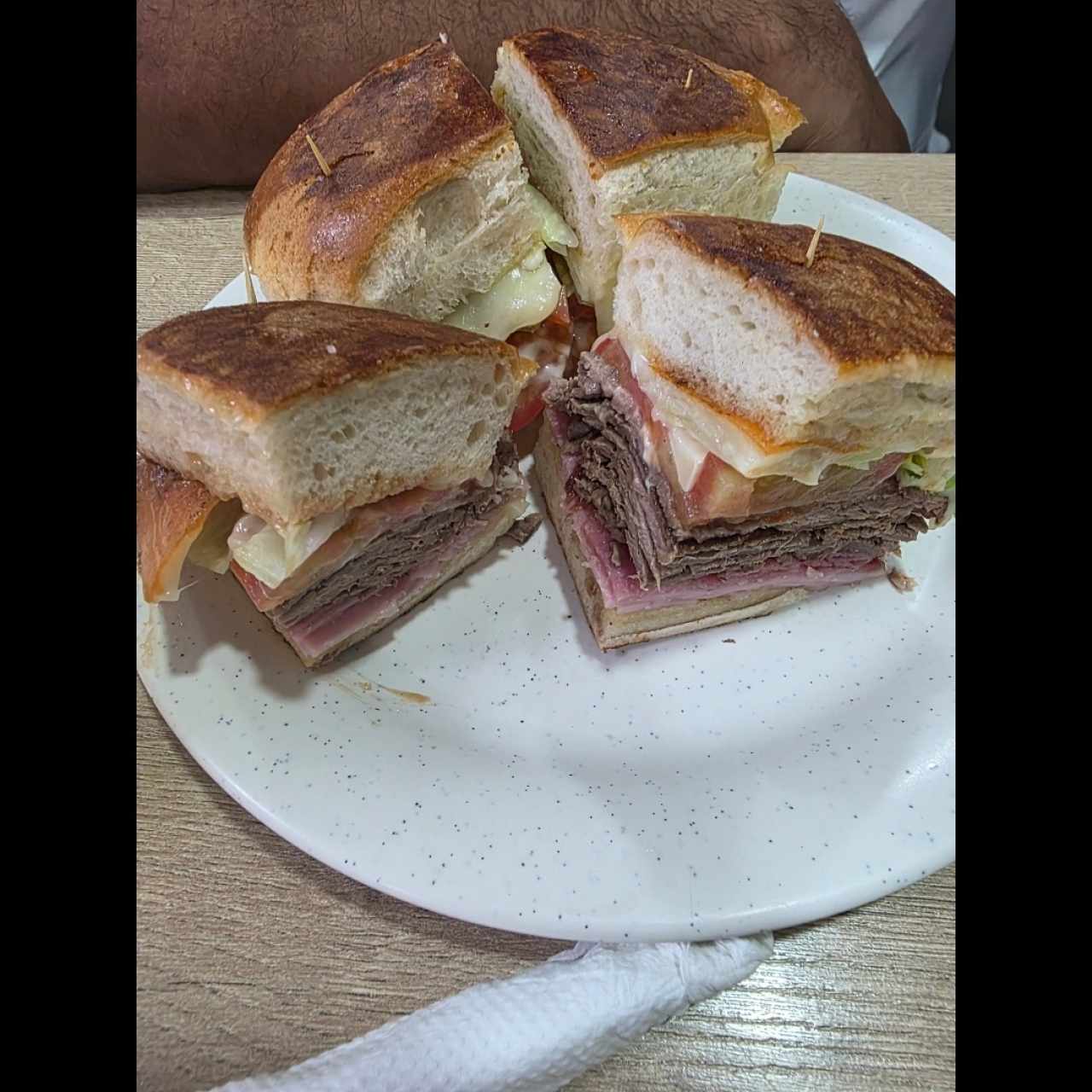 EMPAREDADOS - Emparedado Cubano