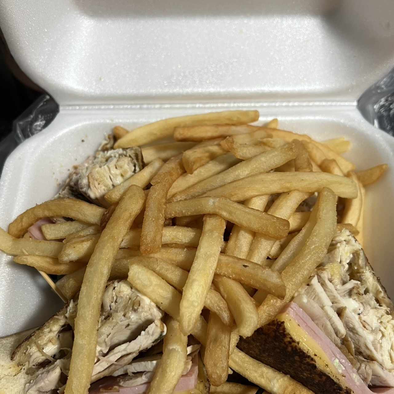 Combo - club sándwich + acompañamiento + bebida