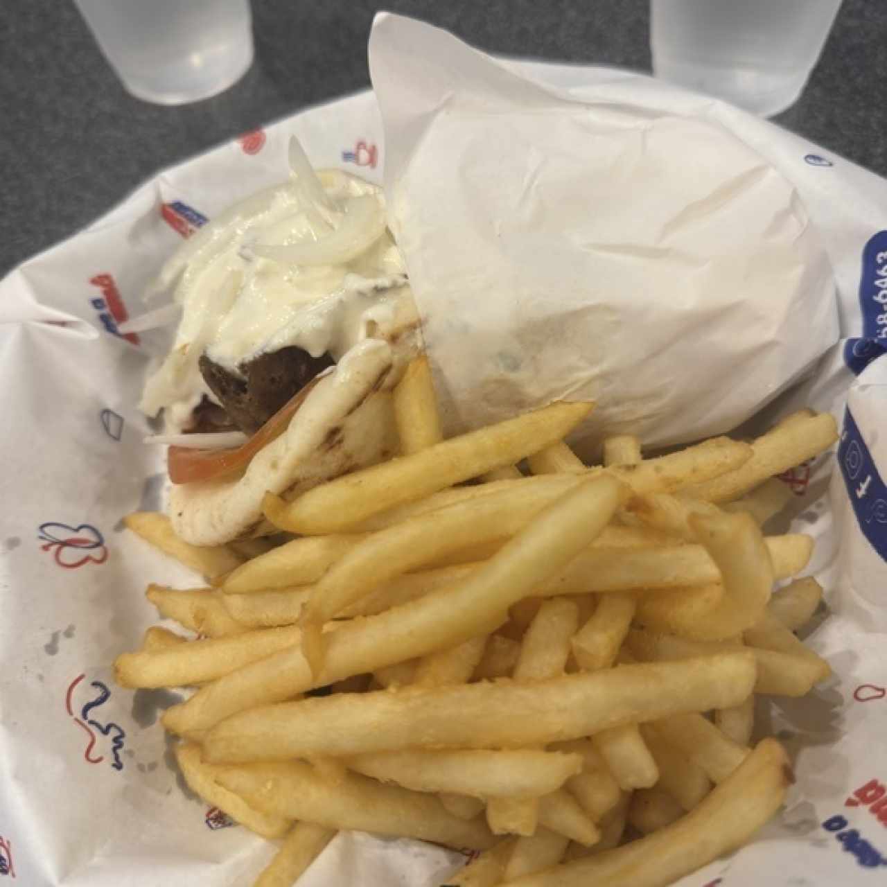 Combo - gyro original + acompañamiento + bebida