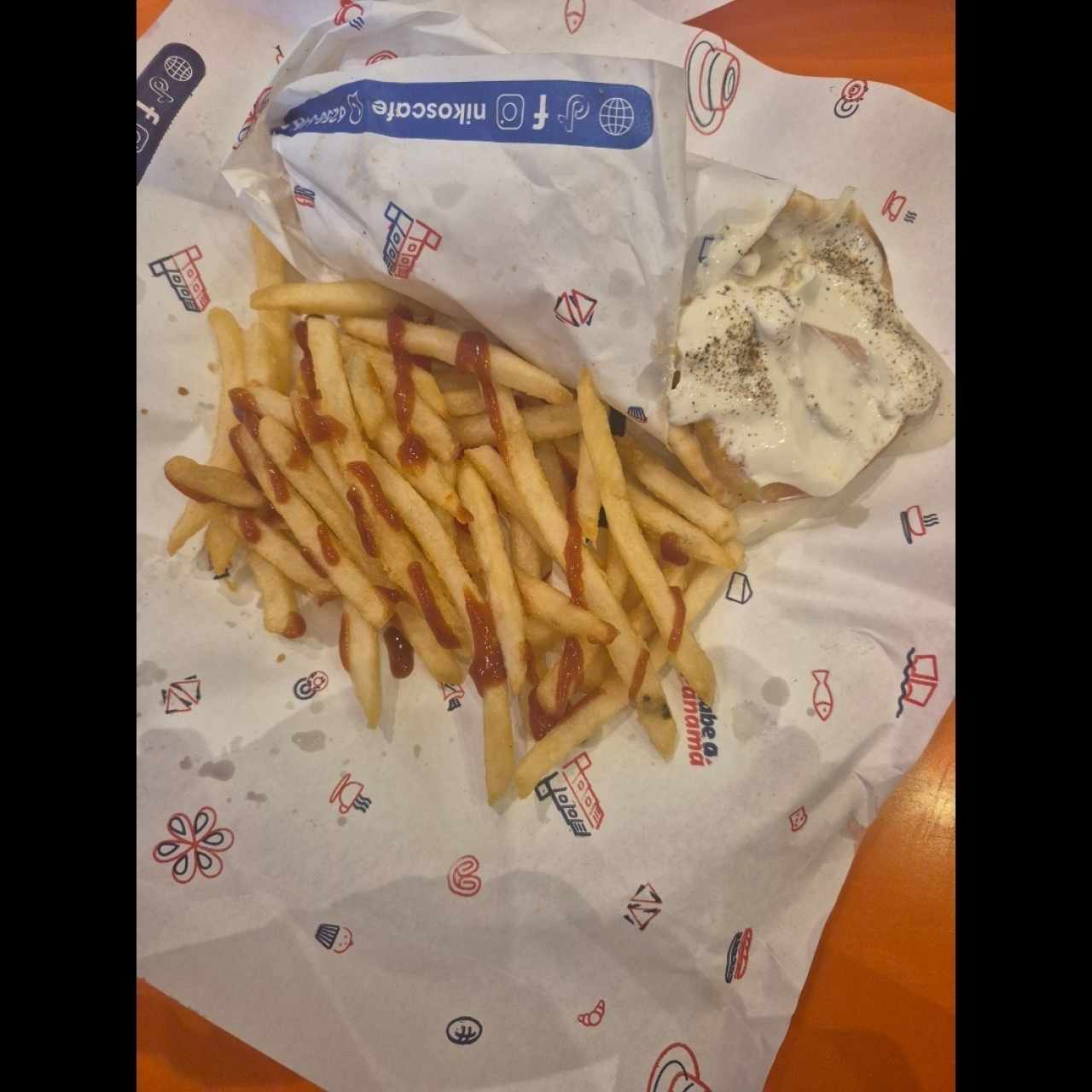 Combo - gyro original + acompañamiento + bebida