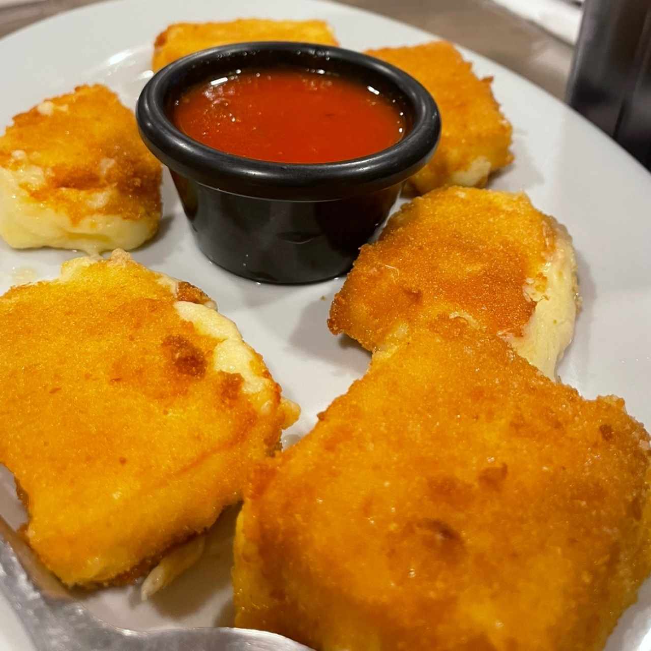 Antipastos - Mozzarella Apanada