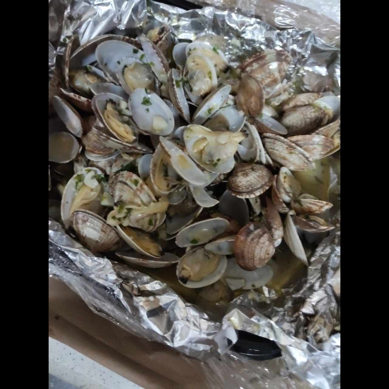 Almejas al Ajillo