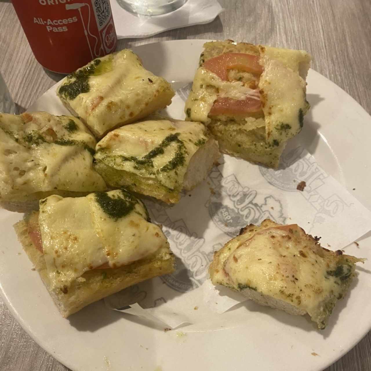 Brocheta con mozarela 
