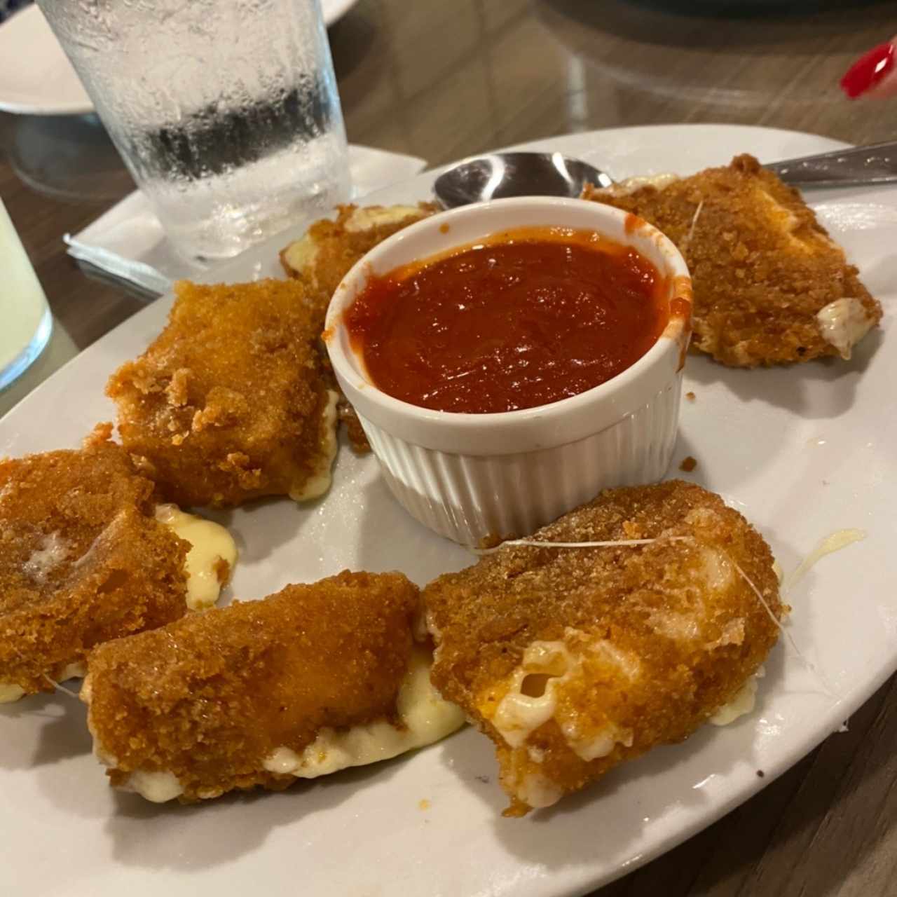 Antipastos - Mozzarella Apanada