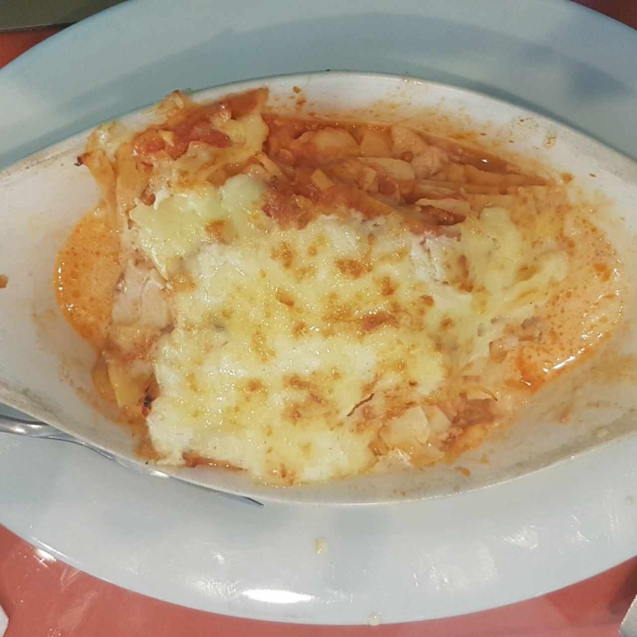 lasaña de pollo gratinada