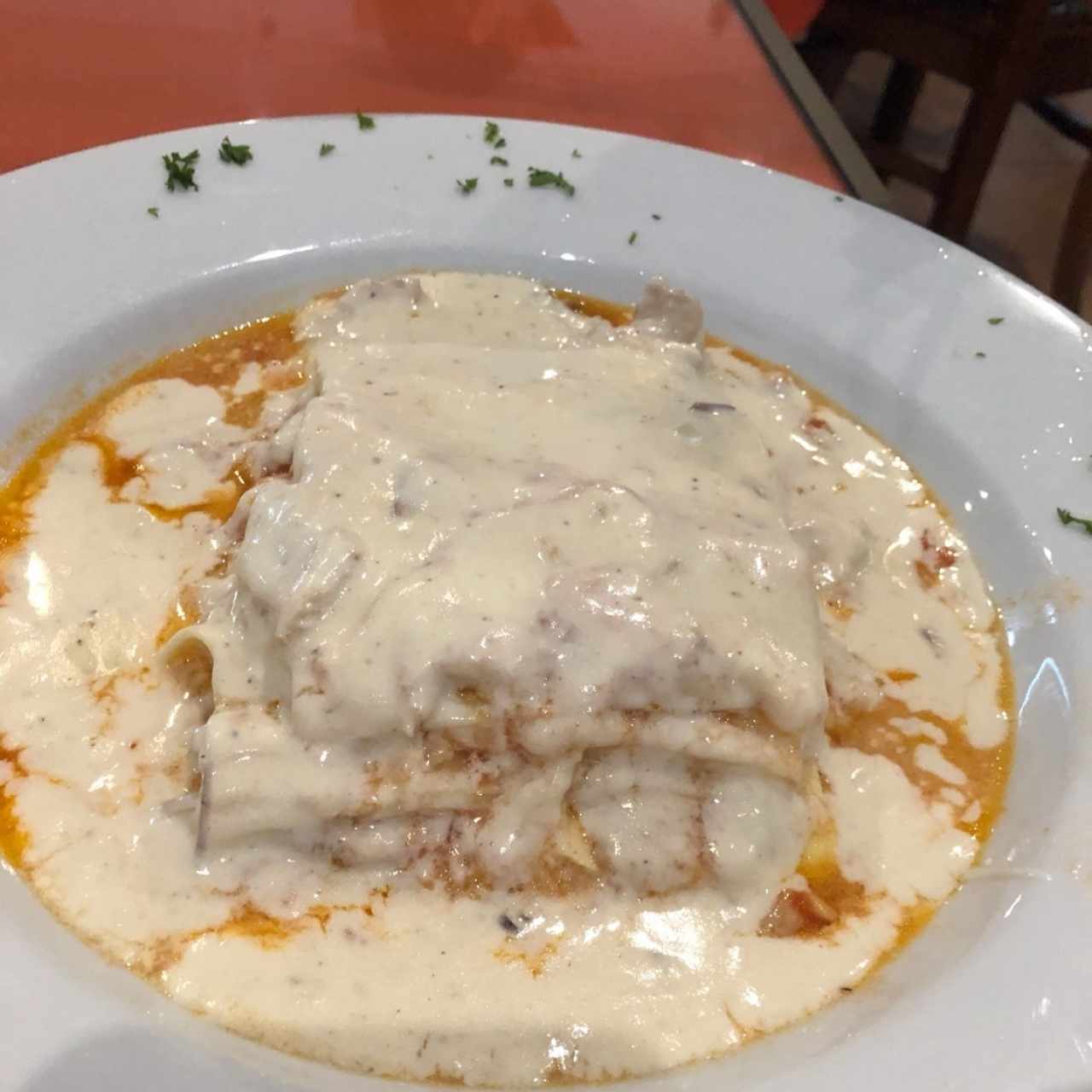 Lasaña de Pollo en salsa blanca