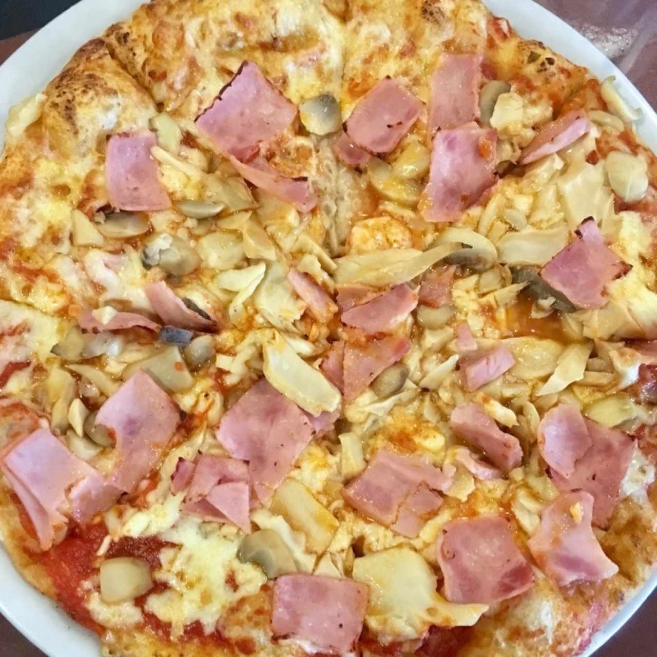 pizza de Jamón con hongos