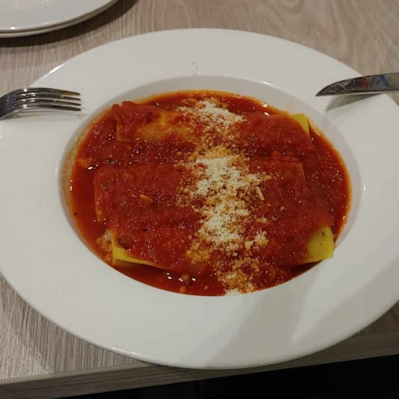 Canelones a la boloñesa