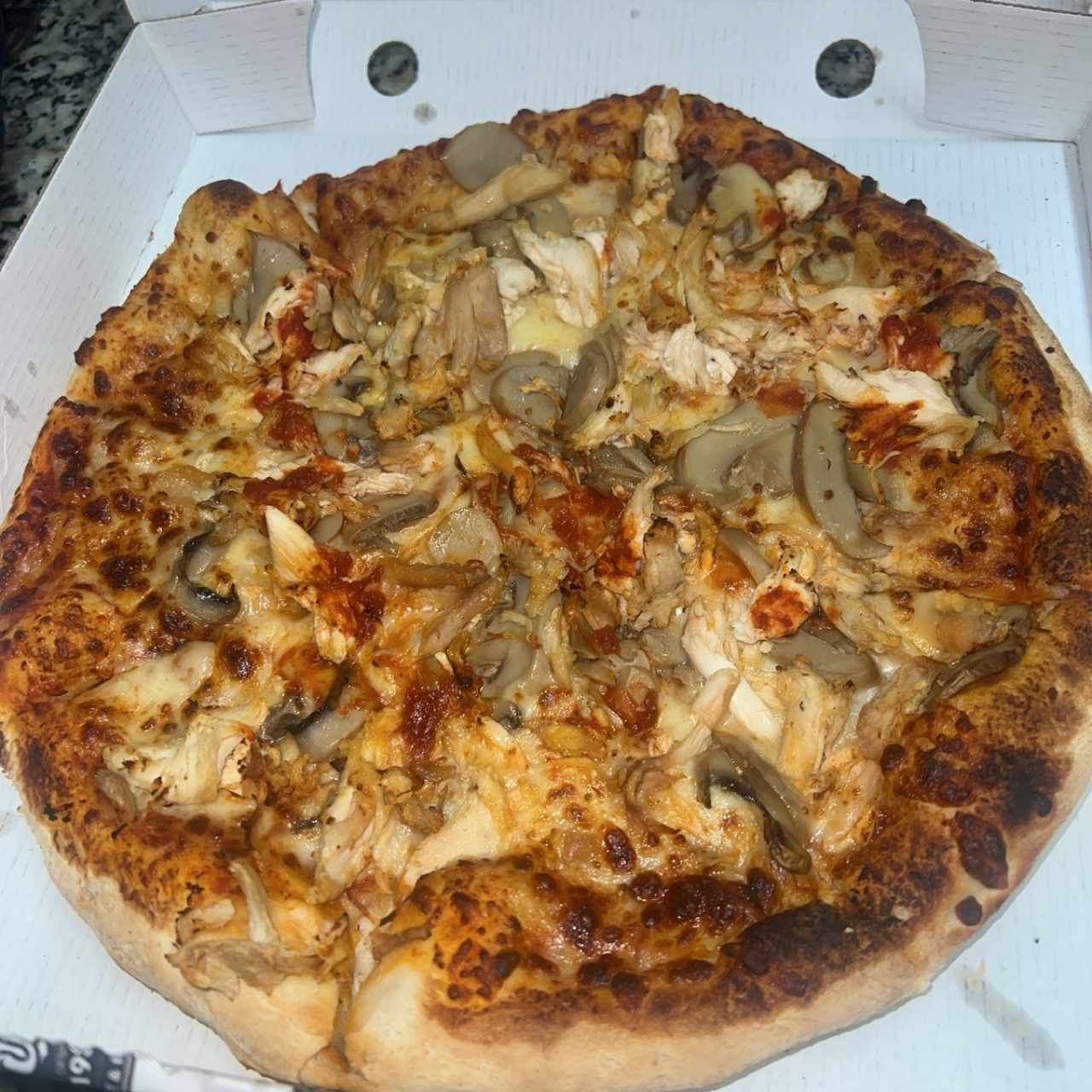 Pizzas - Pizza con Pollo y hongos