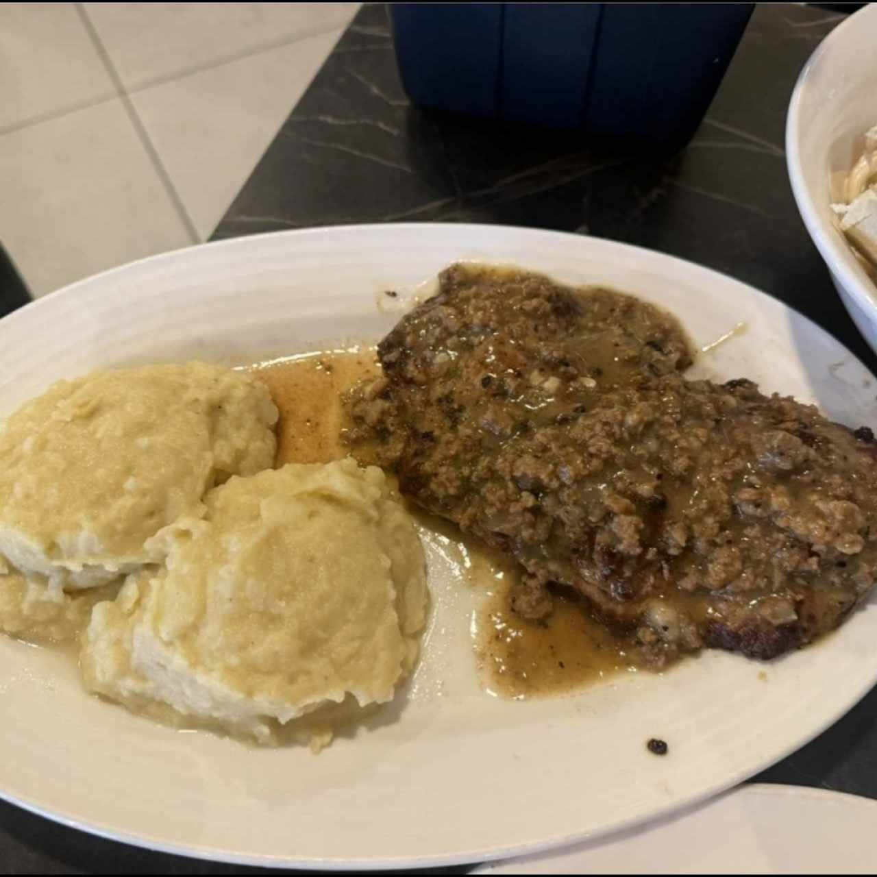 Filete a la Pimienta con puré
