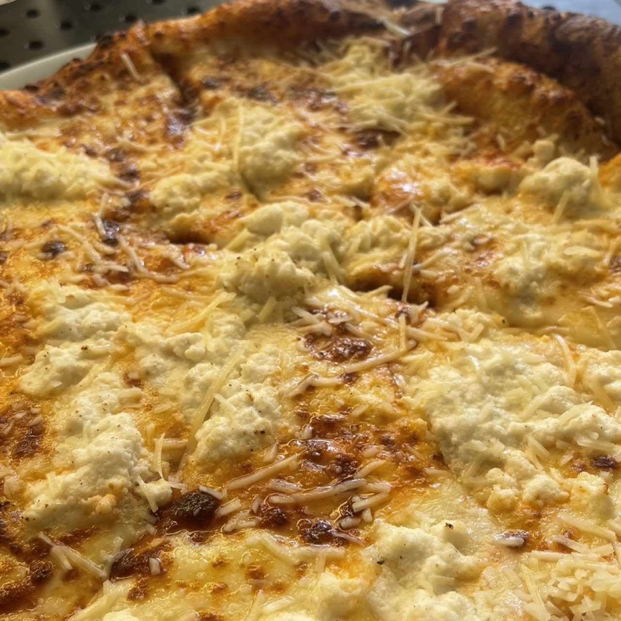 Pizza cuatro quesos