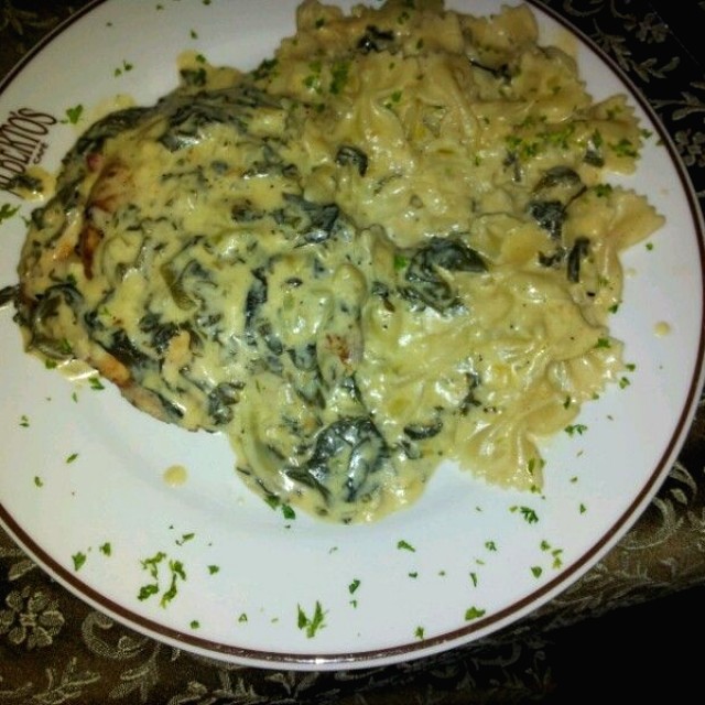 suprema de pollo con espinaca