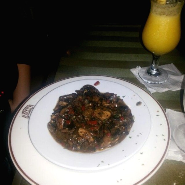 Hongos al ajillo