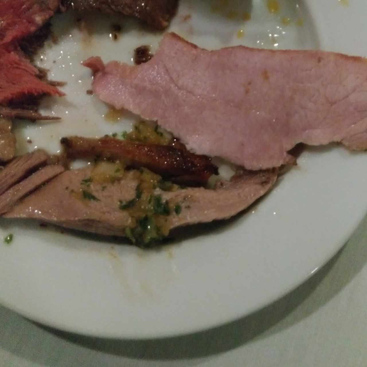 Cordero y jamón de cerdo.