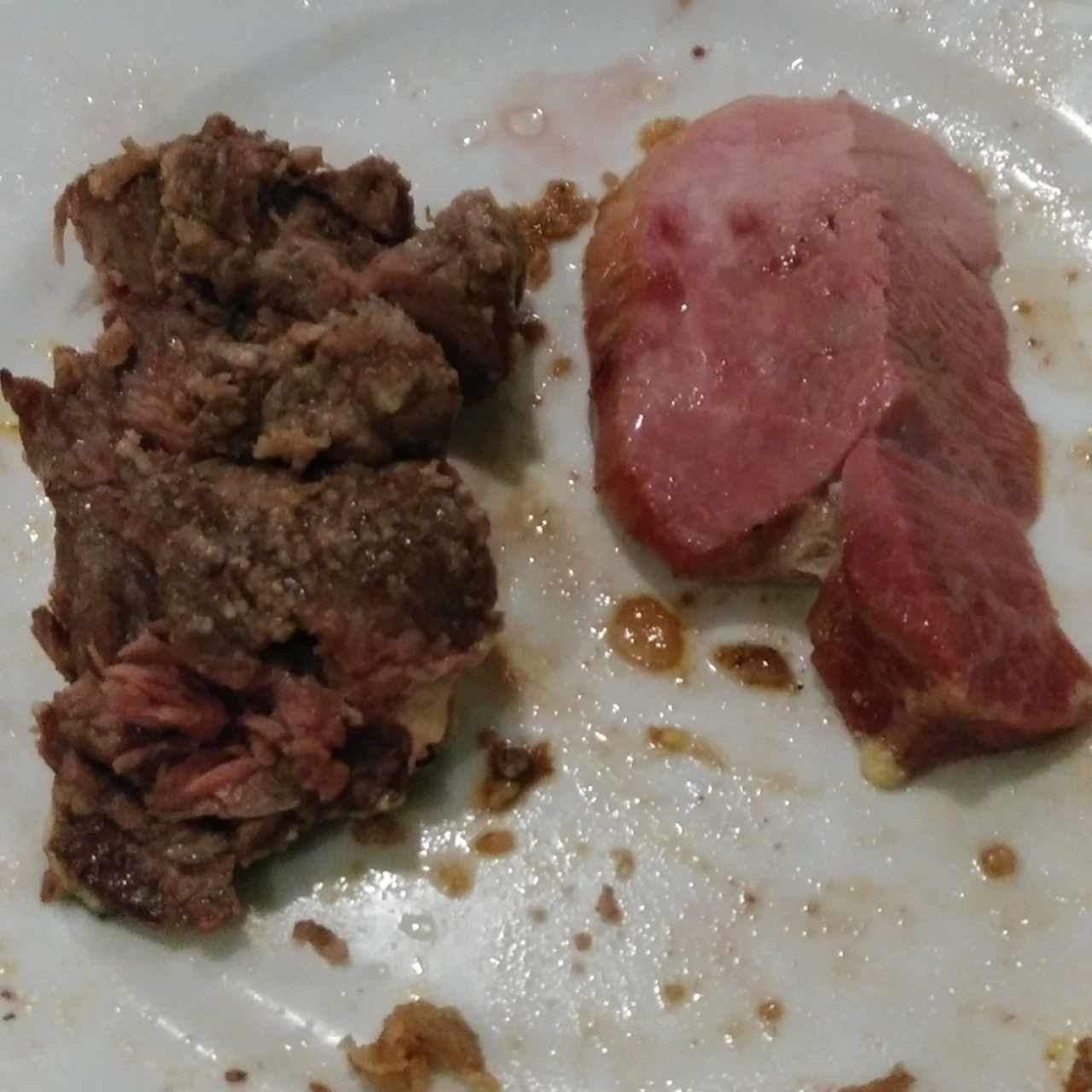 Entraña con queso parmesano y jamón asado.