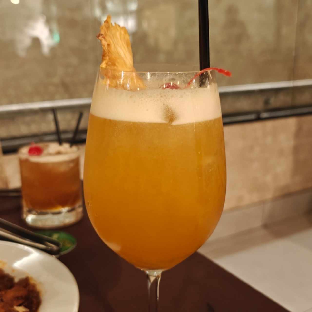 𝑻𝑹𝑶𝑷𝑰𝑪𝑨𝑳 𝑮𝑹𝑬𝒀 𝑮𝑶𝑶𝑺𝑬