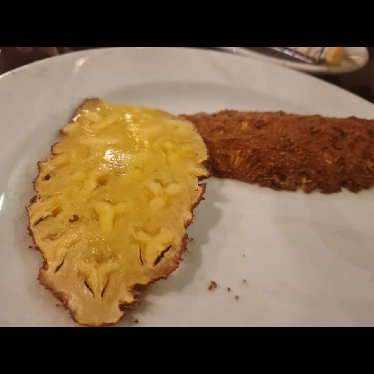 piña asada con canela