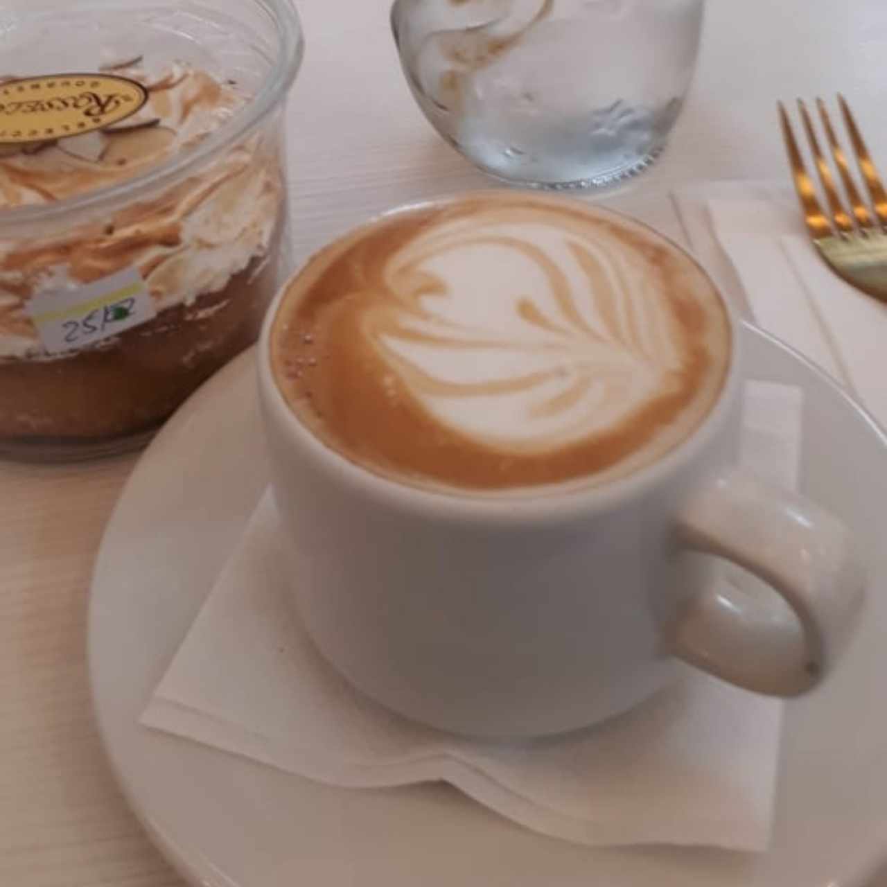Pie de Limón y Capuccino