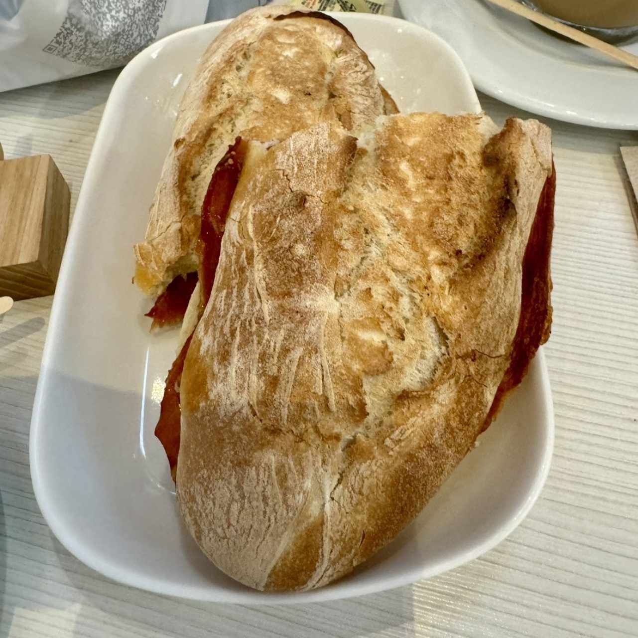 Emparedado Ibérico en pan de la casa 