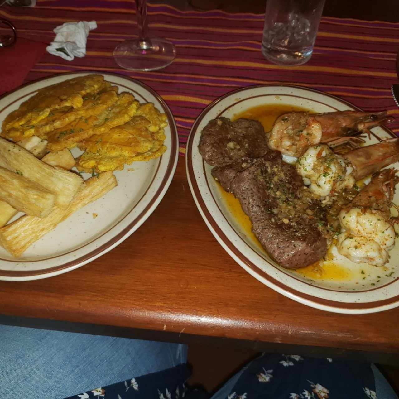 Mar y Tierra 1/2 porción simplemente delicioso 