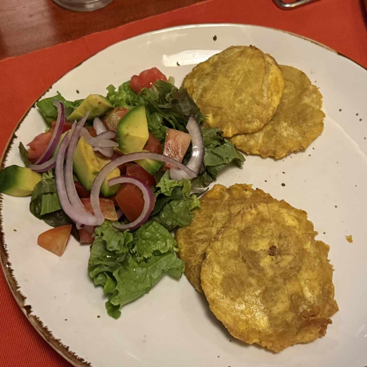 Ensalada Mixta con Aguacate