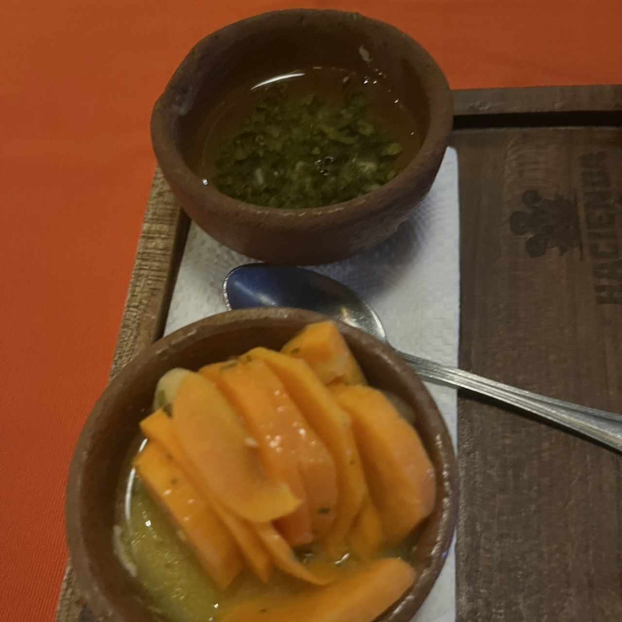 Encurtido y chimichurri