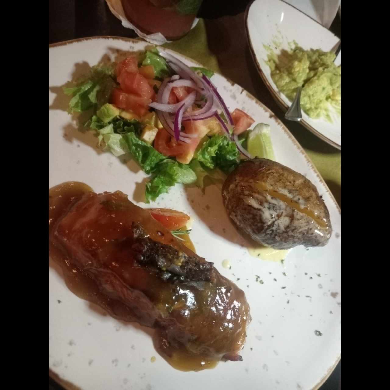 Salmón en Salsa de Maracuyá (8Oz)