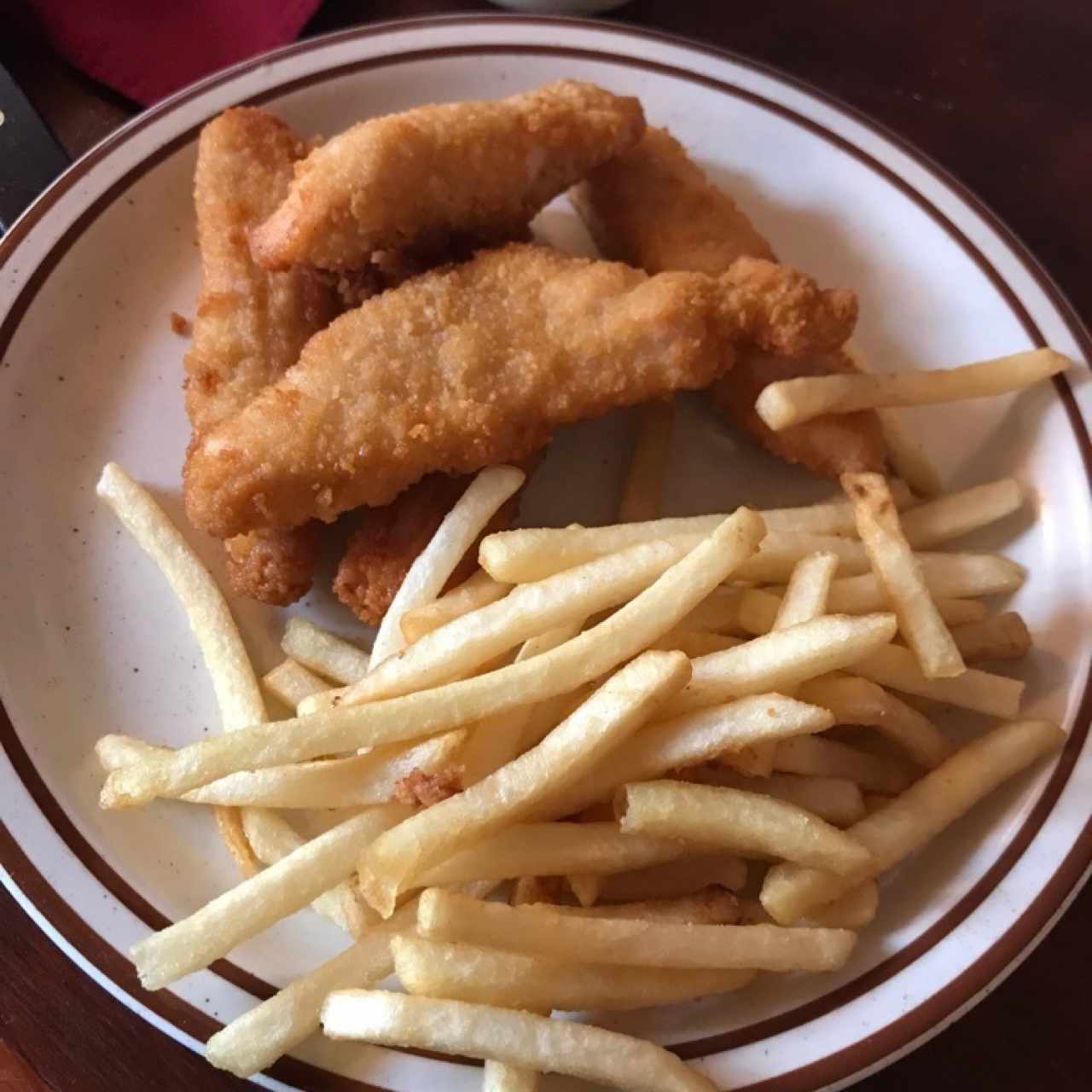 Menú Infantil - Deditos de pollo