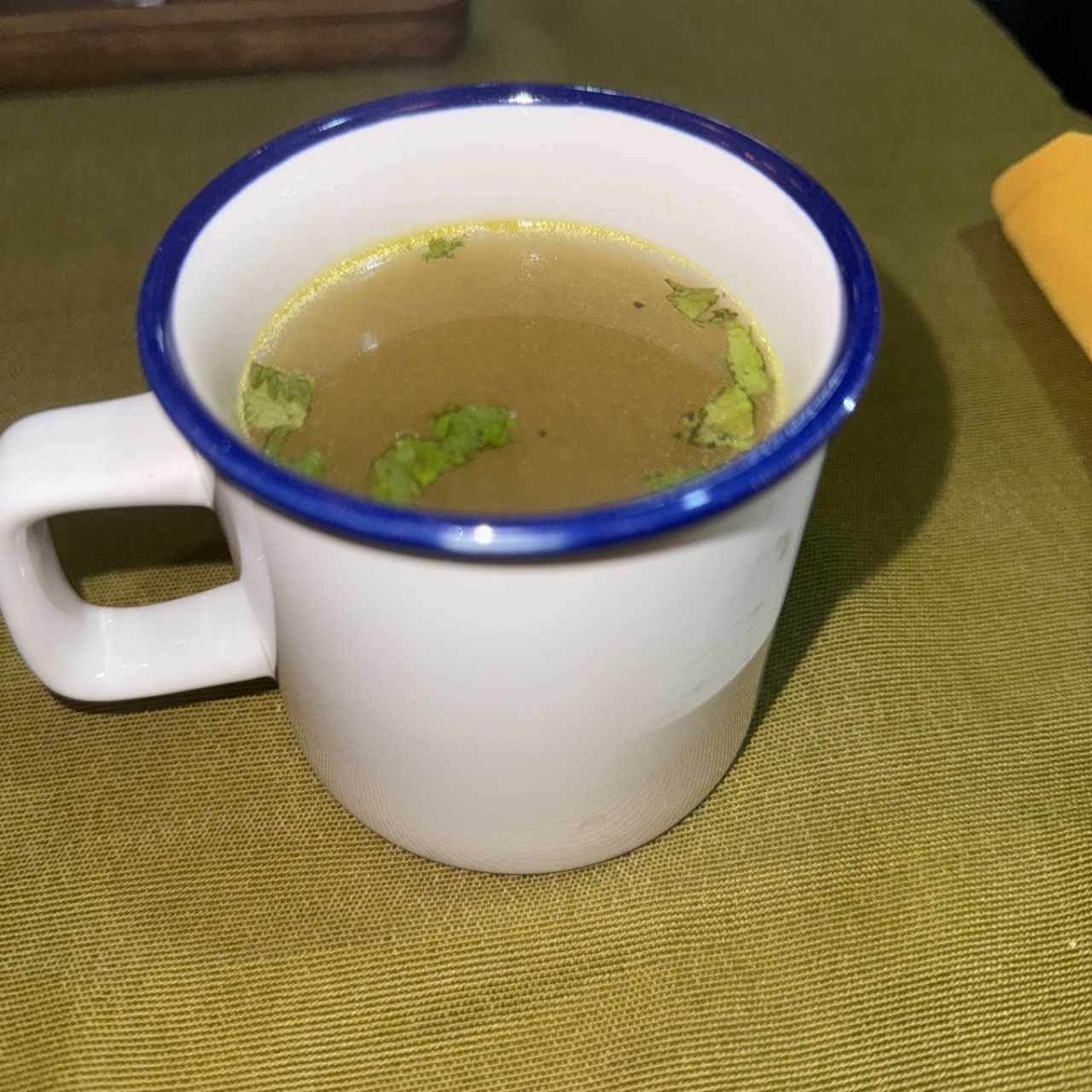 Consome de res de cortesía 