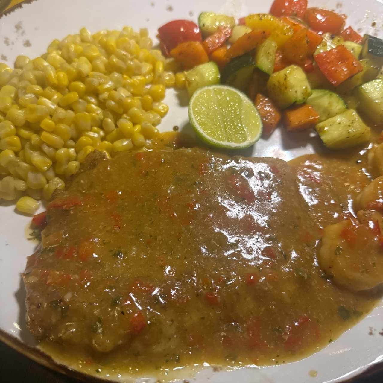 Platos Mixtos - Corvina y Camarones