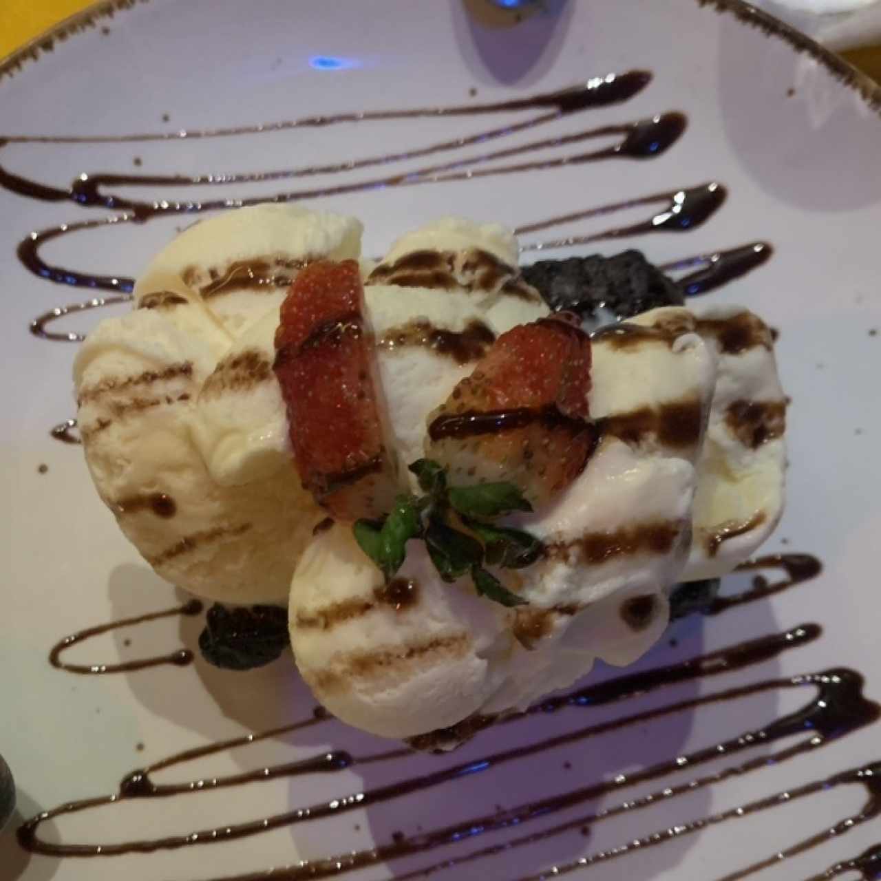 Postres - Brownie con helado