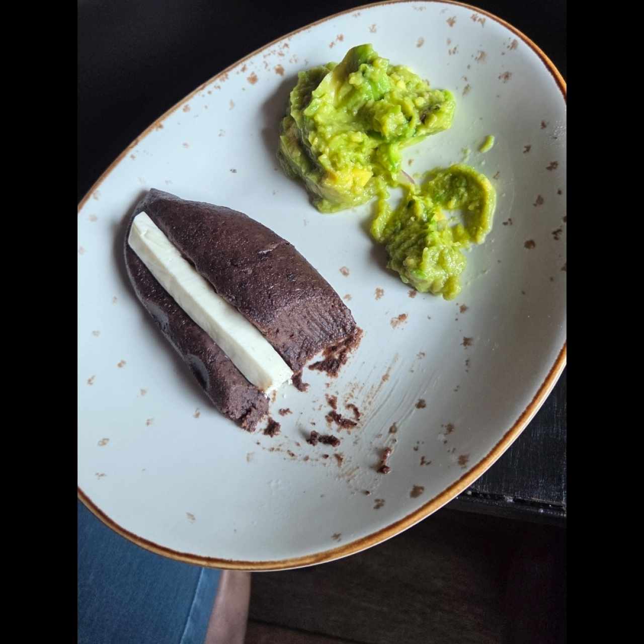 Frijol y Guacamol